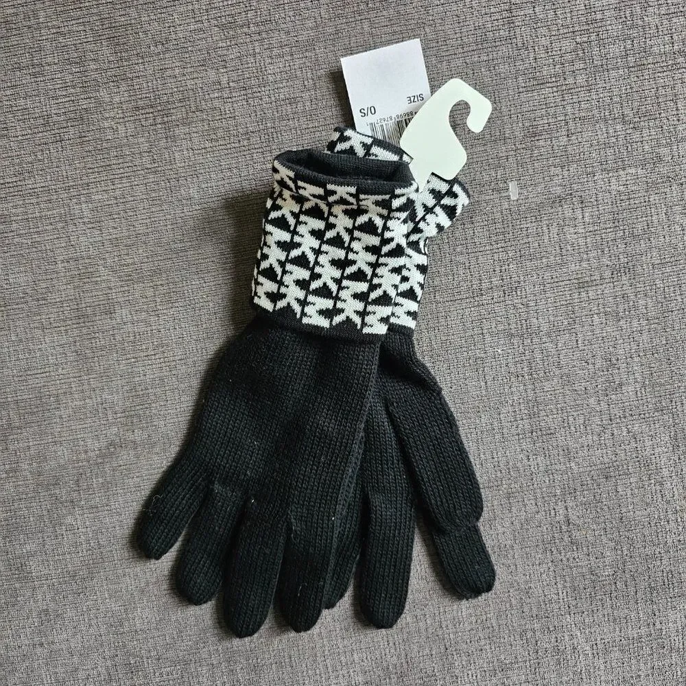 Michael Kors 2 pc Black & White MK Logo monogram Knit Cuffed Gloves & Scarf set